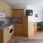 Hotel Stoanerhof 3*