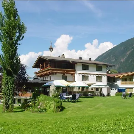 Hotel Stoanerhof Mayrhofen