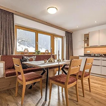 Hotel Stoanerhof Mayrhofen