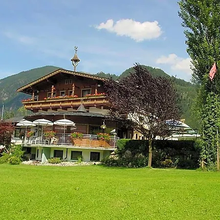 Hotel Stoanerhof Mayrhofen