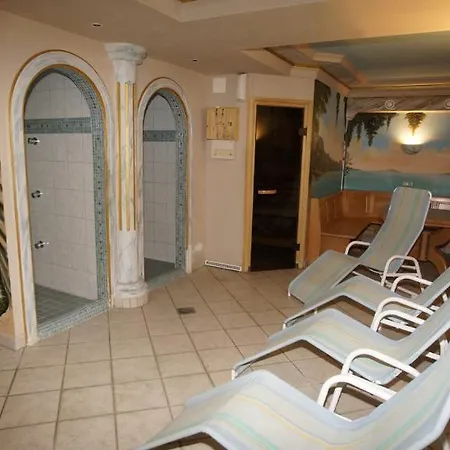 Stoanerhof فندق 3*