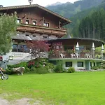 Hotel Gasthof Stoanerhof Hotel Mayrhofen